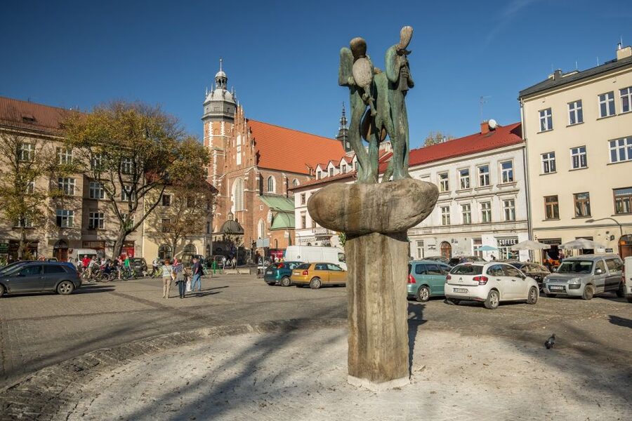 Krakow: Kazimierz Jewish Quarter Walking Tour - Kupa and Tempel, two different community stories