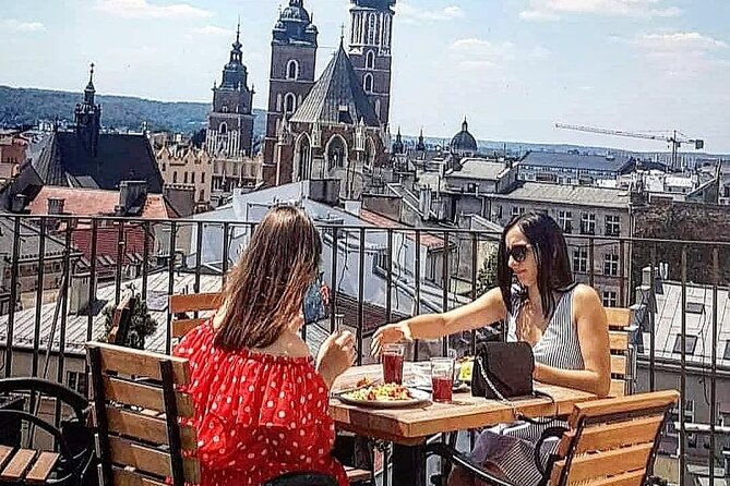 Krakow Morning Walking Tour with Traditional Polish Breakfast - Wawel Royal Castle before the crowds