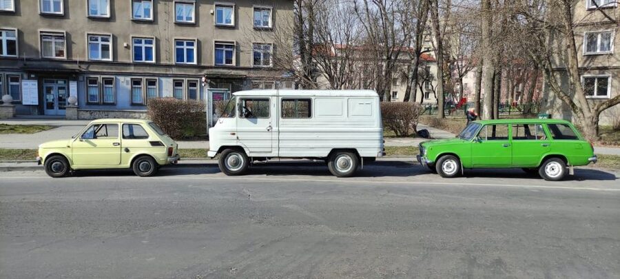 Krakow: Nowa Huta Guided Tour in Vintage Car - Underground shelters and the fear of World War III