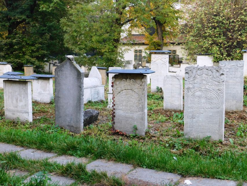 Krakow Old Town and Jewish Quarter in one guided walk - Who should book this Krakow walk?