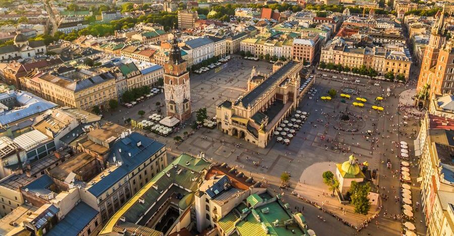 Krakow: Old Town Audio-Guided Walking Tour with Headset - Kanonicza Street and the Planty garden ring