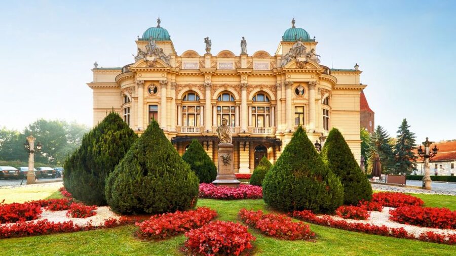 Krakow: Old Town Audioguided walking Tour - Grodzka Street and the oldest Baroque church