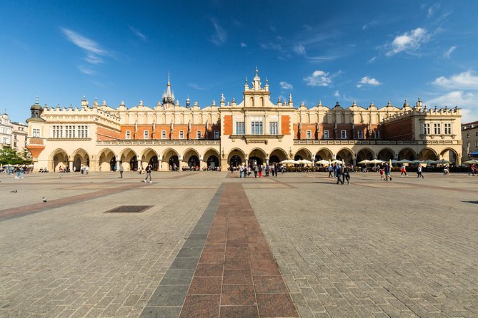 Krakow: Old Town Guided Walking Tour - Wawel Hill and the end of the route