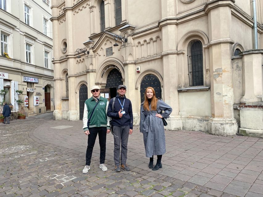 Krakow: Old Town Highlights Walking Tour - Reaching the 13th-century Main Market Square