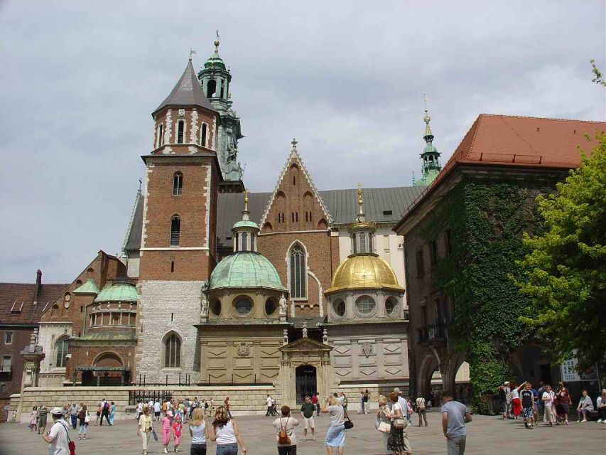 Krakow: Old Town Private Guided Walking Tour - Starting at Florian’s Gate and the old city walls