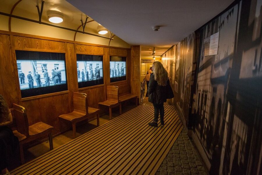 Krakow: Oskar Schindler's Enamel Factory Museum Guided Tour - What this museum actually is