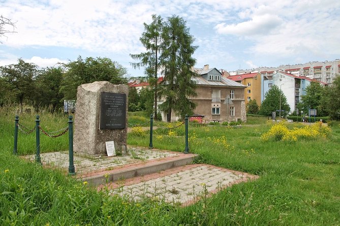 Krakow: Plaszow Concentration Camp Guided Walking Tour - Reading the remains of the former camp