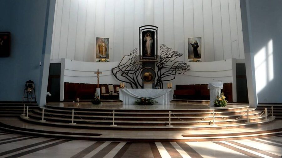 Krakow: Pope John Paul II Guided Tour with Home & Sanctuary - Key points at a glance