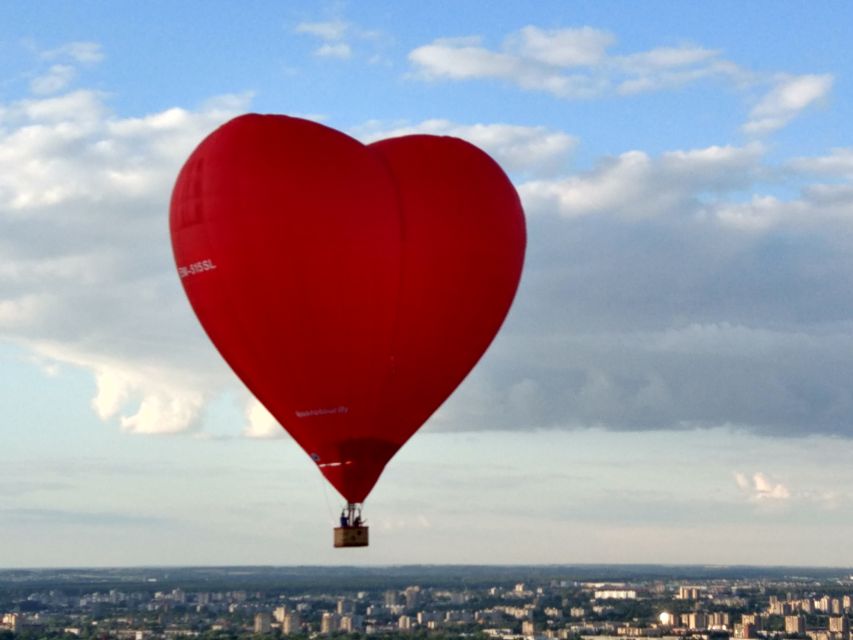 Kraków: Private Hot Air Balloon Flight with Champagne - The first ten minutes: safety before lift-off