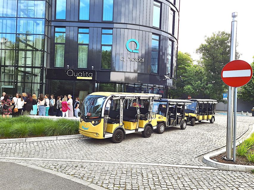 Krakow: Private Panoramic Tour by Golf Cart with Audio Guide - Why the heated vehicle changes the experience