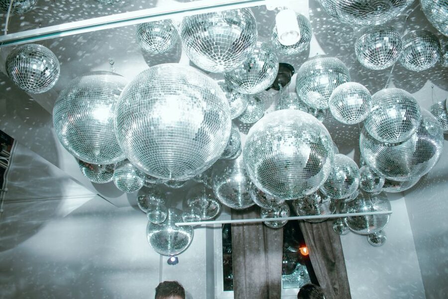 Krakow: Pub, Bar & Club Crawl - Who will enjoy this most?