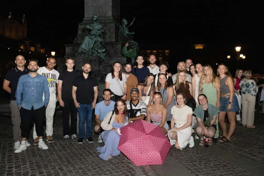 Krakow: Pub Crawl with Shots, Drinks & Skip-the-Line Entry - The first bar and the power hour