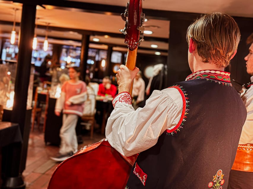 Krakow: Regional Polish Dinner with Vistula River Cruise - Simple tips for making the evening better