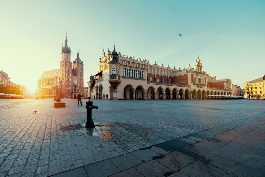 Krakow: Rynek Underground Museum Guided Tour & Stories - Understanding the medieval market