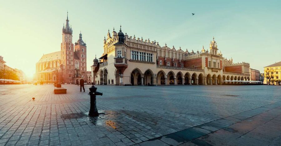 Krakow: Rynek Underground Museum Guided Tour & Stories - Four meters below the modern city