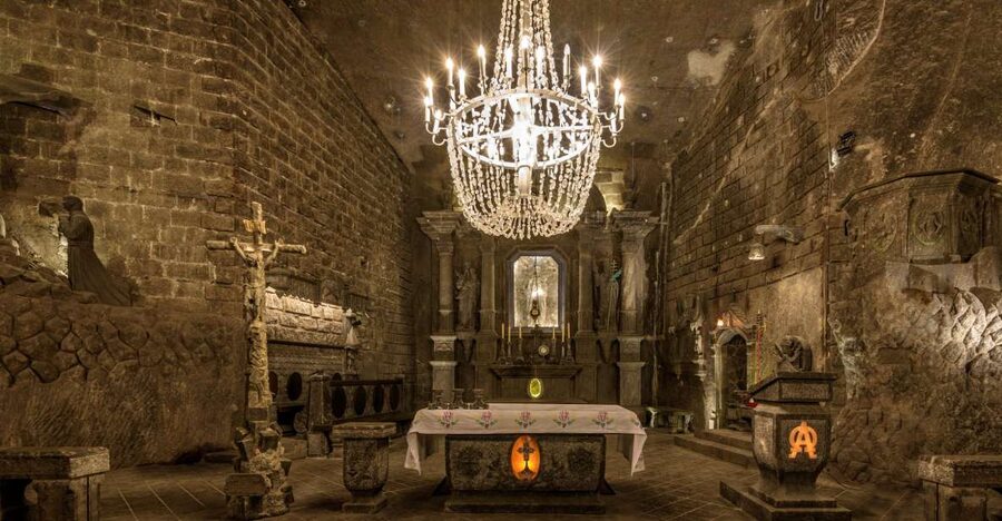 Krakow: Schindler's Factory, Jewish Ghetto & Salt Mine Tour - Should you book the Schindler’s Factory and Salt Mine tour?