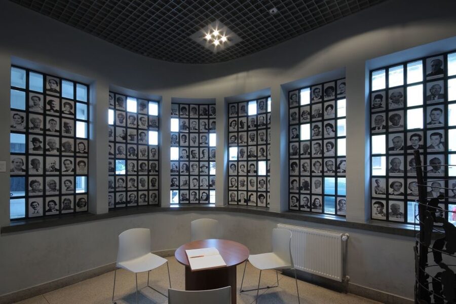 Krakow: Schindler's Factory Museum Guided Tour - Tight Rooms, Large Groups, and Listening Comfort