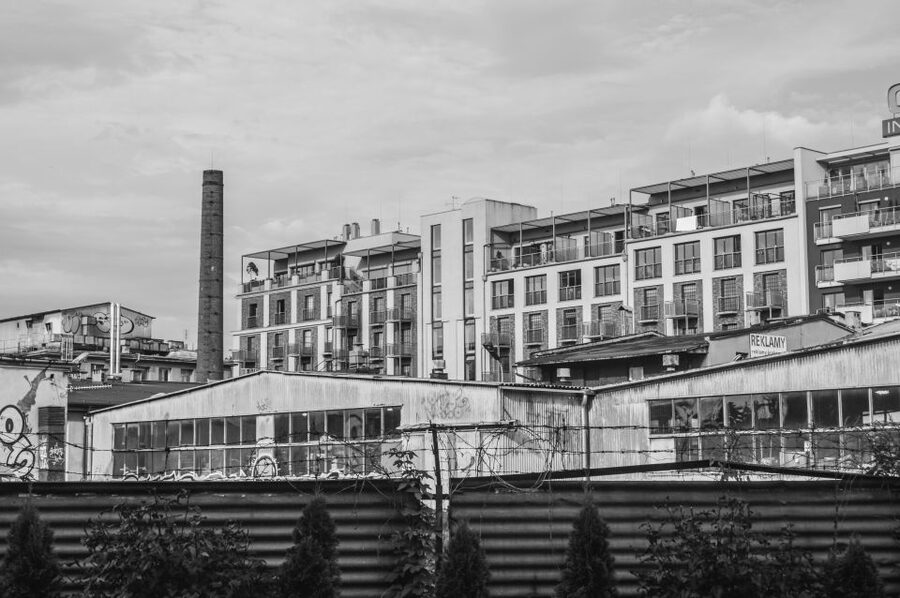 Krakow: Schindler's Factory Skip-the-Line Ticket - Guided visit or ticket-only entry?