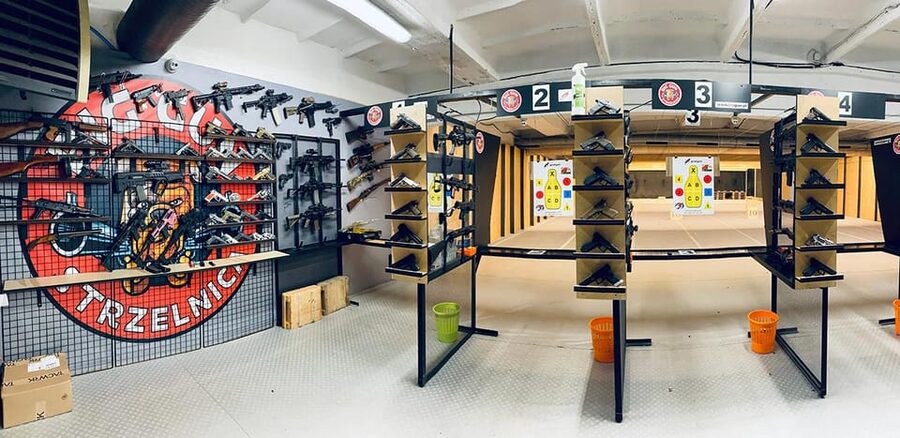 Kraków: Shooting Range Experience with Hotel Transfers - Safety briefing before you fire