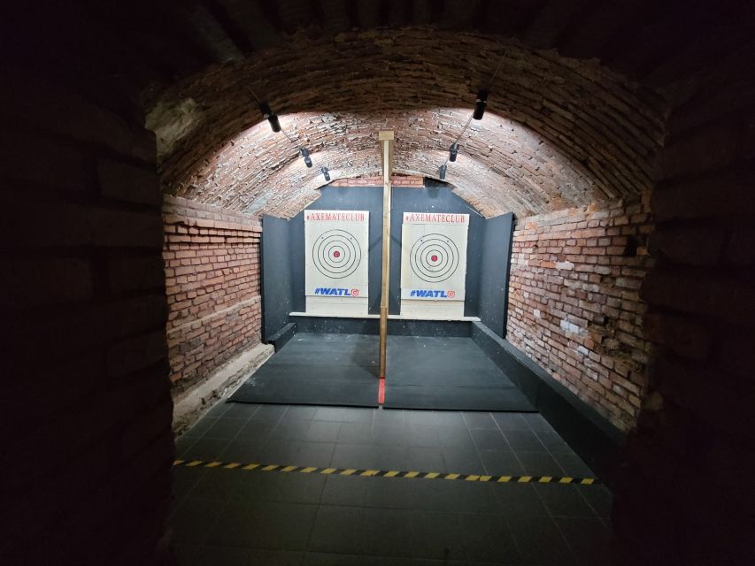 Kraków: Shurikens, Kunais, Knives, Tomahawks, Axes, Shooting - Shuriken and kunai add the ninja theme