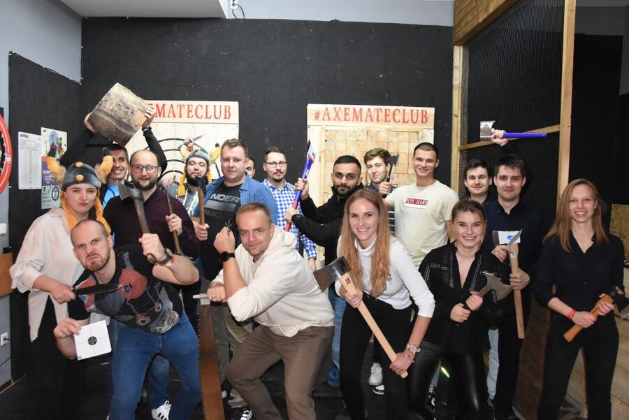 Kraków: Shurikens, Kunais, Knives, Tomahawks, Axes, Shooting - Darts give you a familiar target game