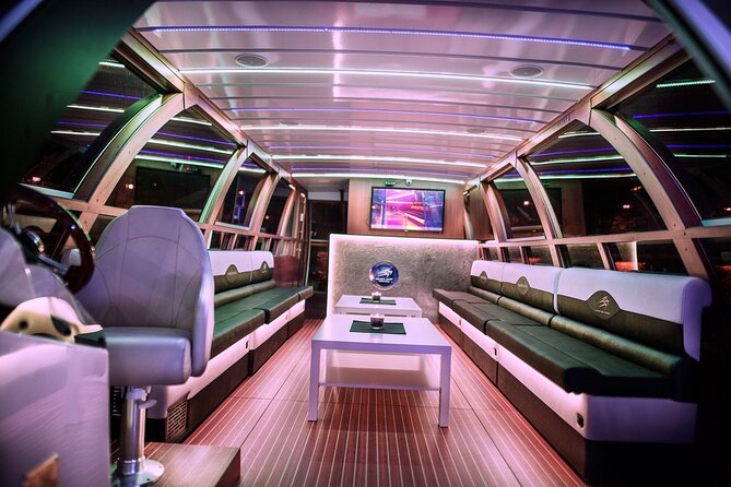 Krakow: Sightseeing Cruise on the Vistula River - Boarding a modern catamaran