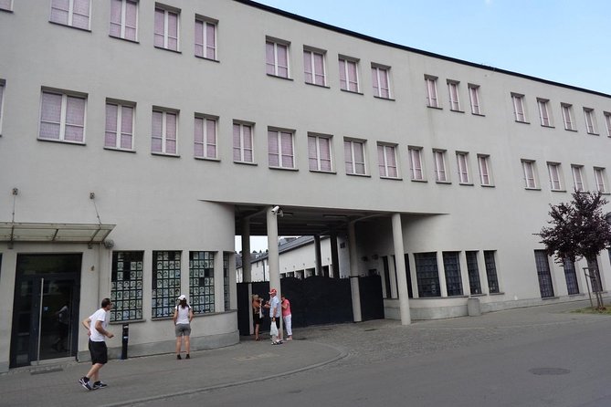 Krakow: Skip the line Oskar Schindler’s Museum Private Tour - Should You Book It?