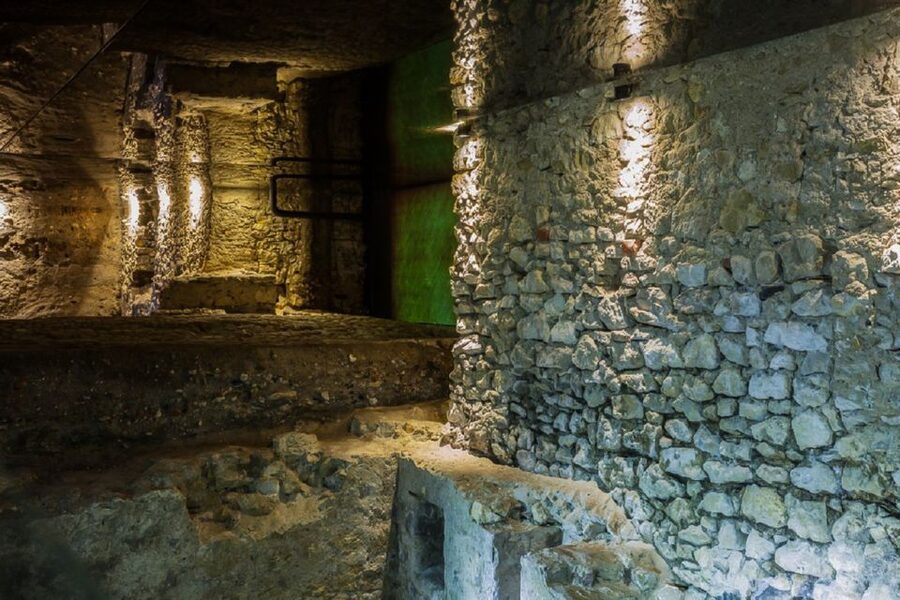 Krakow: Skip-the-Line Rynek Underground Museum Guided Tour - The 11th-Century Burials
