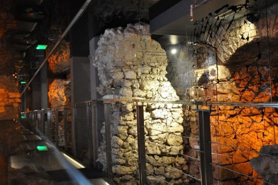 Krakow: Skip the Line Underground Museum Private Guided Tour - Krakow’s Past Beneath the Main Square