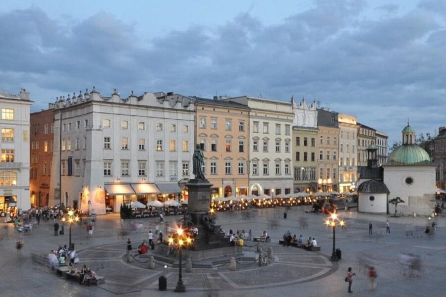 Krakow: Skip the Line Underground Museum Private Guided Tour - The Four-Hour Option Adds Krakow’s Royal Route