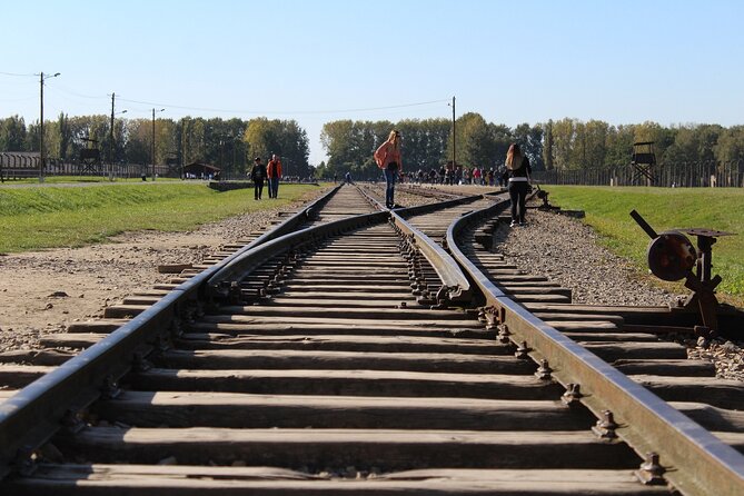Krakow to Auschwitz-Birkenau: Private Round-Trip Experience - The return to Krakow