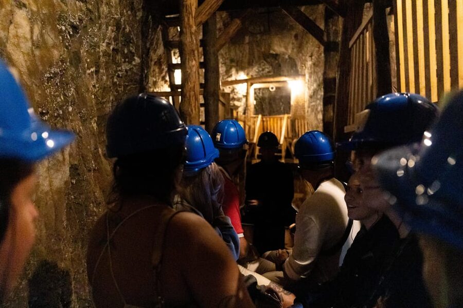 Krakow: UNESCO Underground Boat Expedition & Salt Mine Tour - The guides make a practical difference