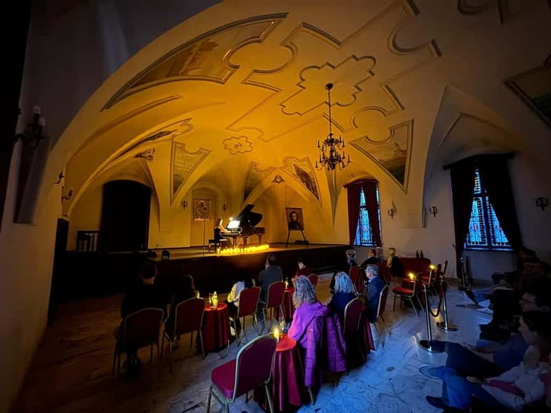 Kraków: VIP Candlelight Concert The Music of Fryderyk Chopin - Entering the 17th-century church