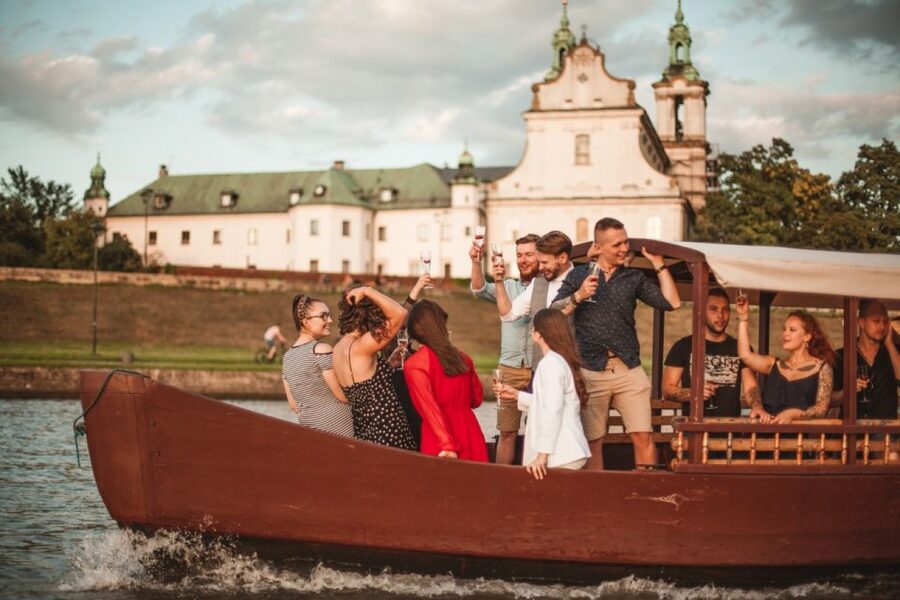 Krakow: Vistula Night Cruise by Gondola w/ Audio Commentary - Church on the Rock and the approach to Wawel