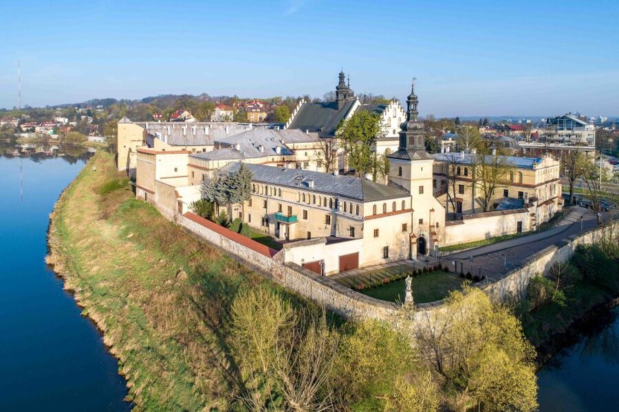 Krakow: Vistula River Cruise with Historical Views - Who should book this cruise?