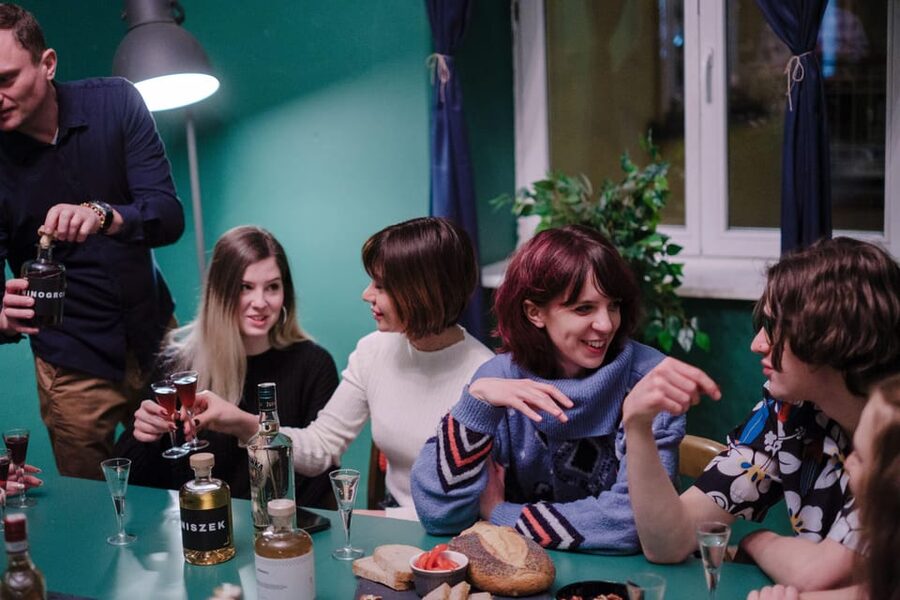 Krakow: Vodka Tasting in Hidden Bar - A 90-minute evening with a social rhythm