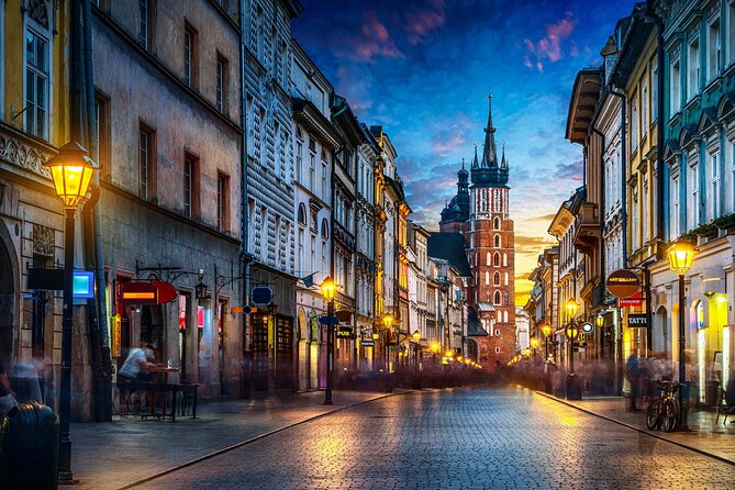 Krakow Walking Tour with Audioguide on Your Smartphone - Starting beside the Barbican and St. Florian’s Gate