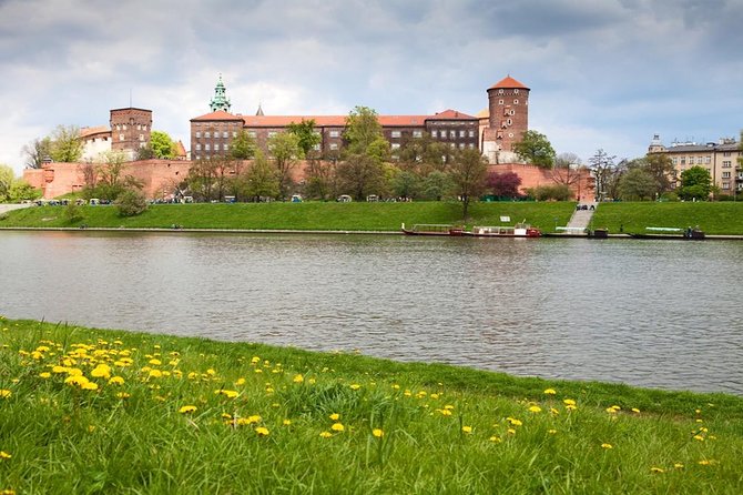 Krakow: Wawel Castle & Cathedral Guided Tour - Key points at a glance