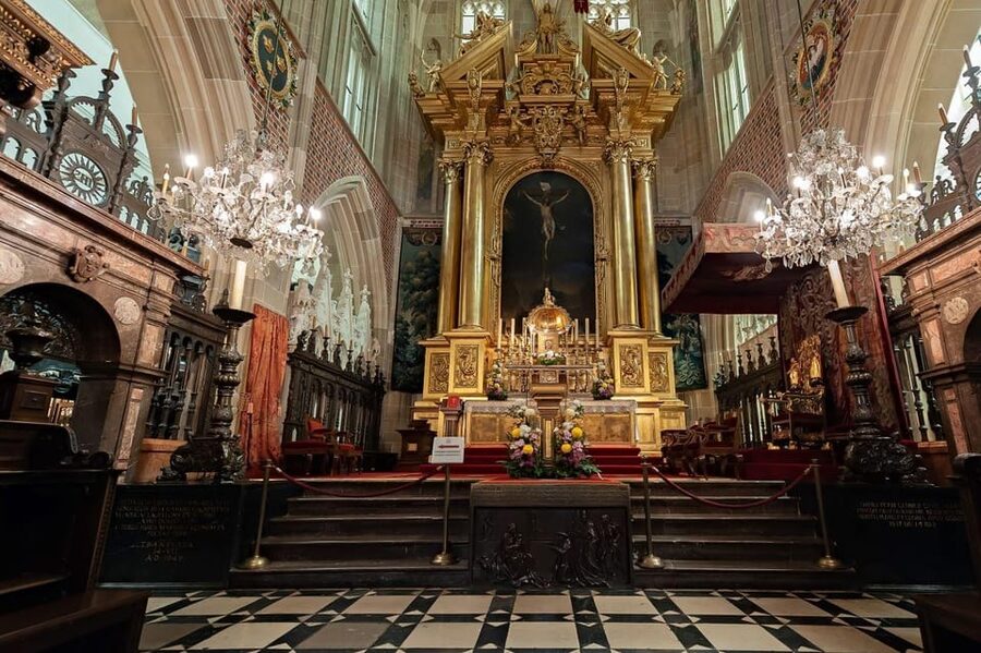 Krakow: Wawel Castle & Cathedral, Old Town & City Basilica - Inside the State Rooms and royal collections