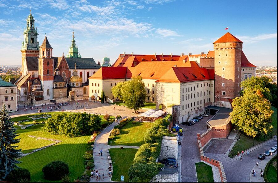 Krakow: Wawel Castle Guided Tour with Entry Tickets - The photo stop and the limits of the route