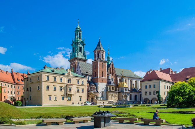 Krakow: Wawel Castle Guided Tour with Skip-The-Line Entry - Inside the Royal State Rooms