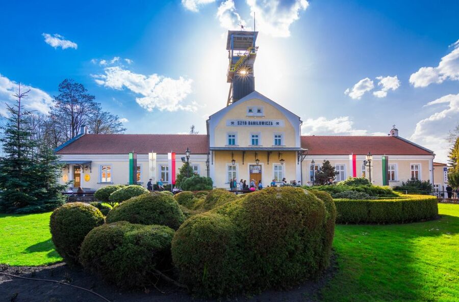 Krakow: Wieliczka Salt Mine Fast-Track Ticket & Guided Tour - Key points at a glance