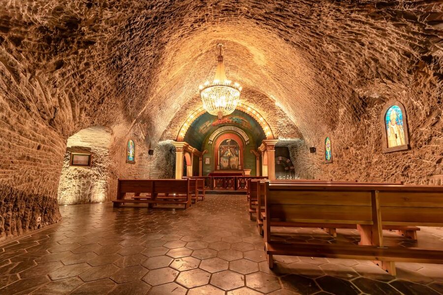 Krakow: Wieliczka Salt Mine Fast-Track Ticket & Guided Tour - What the $33 price delivers