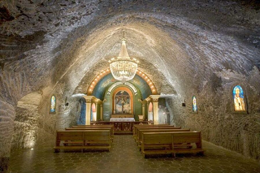 Kraków: Wieliczka Salt Mine Guided Tour with Hotel Pickup - The underground chapels and salt artwork