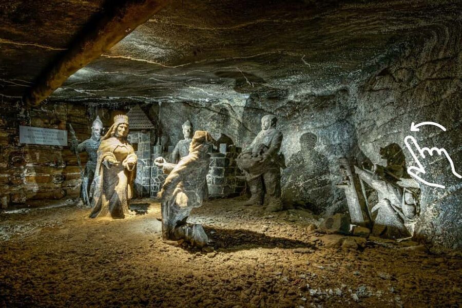 Krakow: Wieliczka Salt Mine Guided Tour with Hotel Transfer - The descent into Wieliczka’s working past