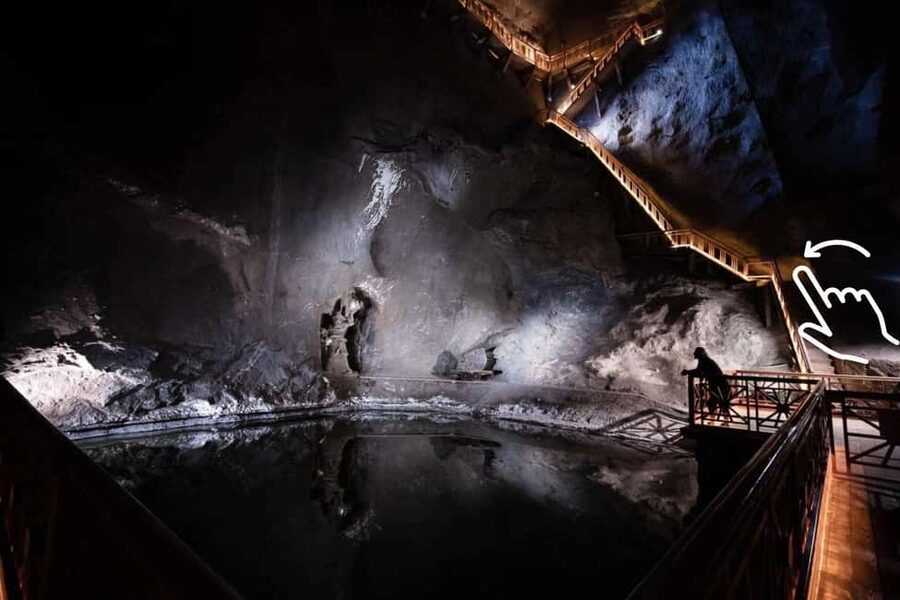 Krakow: Wieliczka Salt Mine Guided Tour with Hotel Transfer - A live guide in six possible languages