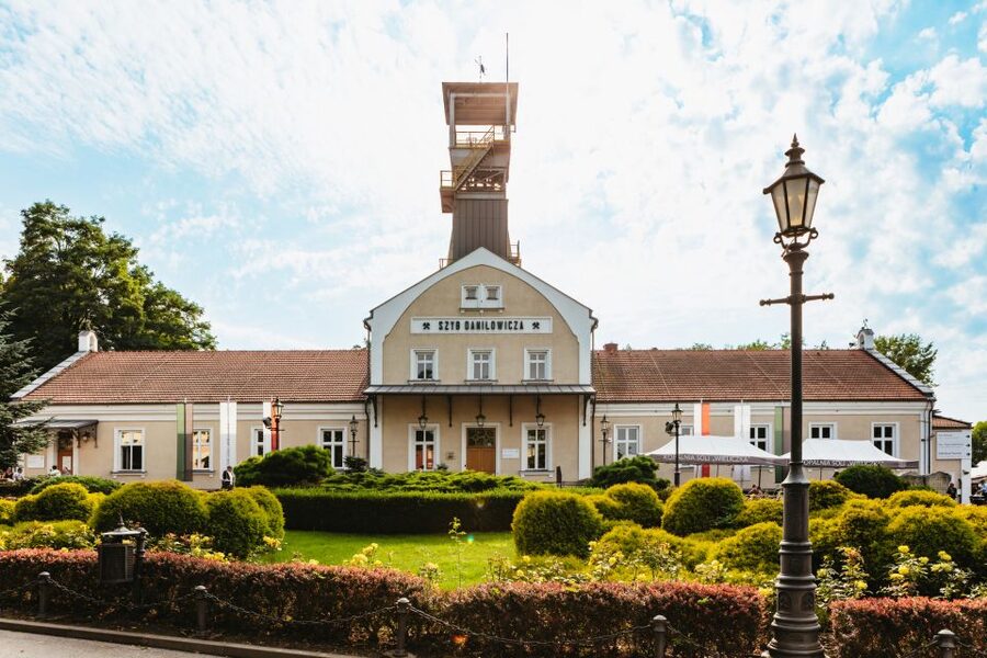 Krakow: Wieliczka Salt Mine Guided Tour with Transport - Free time before the guided visit
