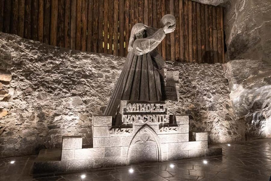 Krakow: Wieliczka Salt Mine Guided Tour with Transport - Guide care and group communication