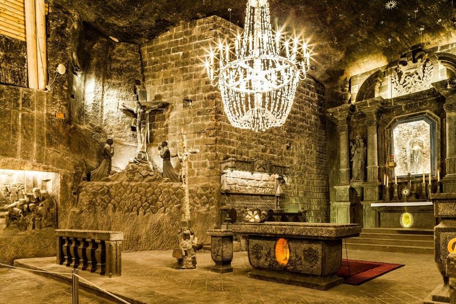 Krakow: Wieliczka Salt Mine Skip-the-Line Live Guided Tour - How much walking and time should you allow?