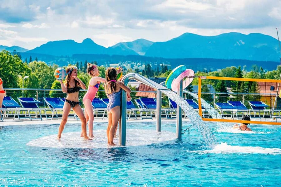 Krakow: Zakopane and Thermal Pools Tour with Hotel Pickup - Who will enjoy this Zakopane day trip?